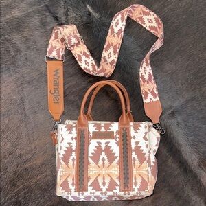 Wrangler Tan and Cream Geometric Crossbody Bag